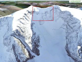 Her, nær toppen av Kebnekaise i Nord-Sverige, ble restene av herculesflyet funnet. Foto:  Forsvaret