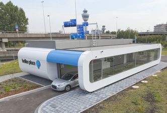 Better Place-batteribyttestasjon i Nederland. Bilde: Better Place