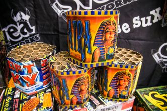 Varianter av effektbatterier som selges over disk i Norge. Bilde:  NTB scanpix