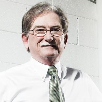 Sandy Munro har ti års erfaring fra Ford og har deretter drevet sitt eget ingeniørselskap siden 1988. Bilde: Munro & Associates