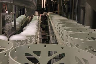 Hexagon Ragasco ble kåret til Norges Smarteste Industribedrift i 2015. De kan produsere 800.000-900.000 gassbeholdere i fire ulike størrelser i året. Foto:  Tore Stensvold