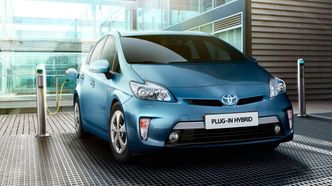Prius har i hovedsak vært Toyotas elektriske alibi. Denne bilen har senere kommet i ladbar utgave med litiumionbatteri. Bilde: Toyota