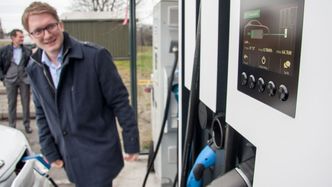 Arctic Roads åpnet landets første 120 kW CCS-lader allerede i 2015. Bilde: Marius Valle