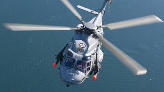 Arkivfoto av testing i Italia med en norsk NH90 utrustet med torpedoer. Bilde:  Forsvaret