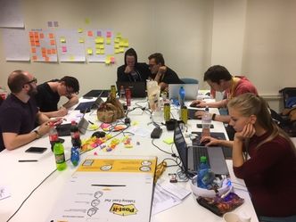 Like mye en idékonkurranse som gründerkonkurranse. Bildet er fra fjorårets Hack4no. Foto: Kartverket