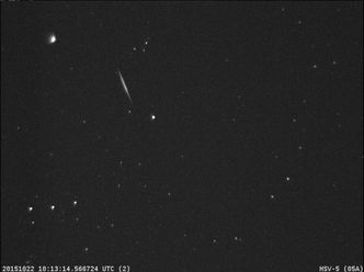 Stjerneskudd fra Orionidene tatt av kamera på NASAs Marshall Space Flight Center. Foto: NASA