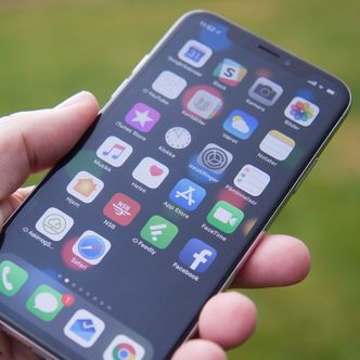Apple iPhone X troner fortsatt på toppen. Bilde: Kurt Lekanger