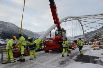 Siste finish før trafikken settes på. Bilde:   Ole Kristian Åset, Statens vegvesen