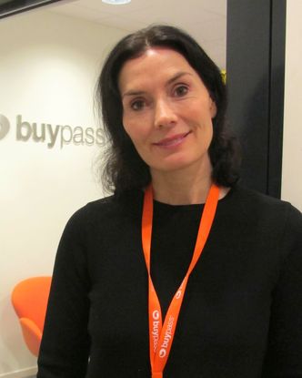 Kommunikasjonsdirektør i Buypass, Janne Syversen. Bilde: Buypass