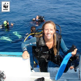 Dykkeglad: - Jeg vil alltid dykke i feriene. Her fra en jentetur til Korsika for mange år siden. Bilde:  Privat