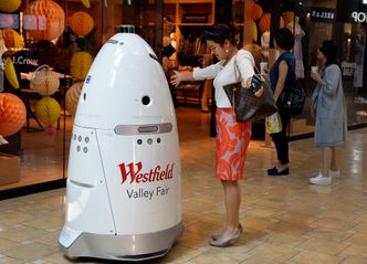 Her sørger roboten for sikkerheten på Westfield Valley Fair kjøpesenter in San Jose, California. Bilde: Ben Margot/AP/Scanpix