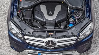 Mercedes-Benz med dieselmotor. Bilde:  Daimler AG - Global Communications Mercedes-Benz Cars