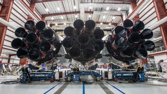 Rakettmotorene til Falcon Heavy. Foto: SpaceX