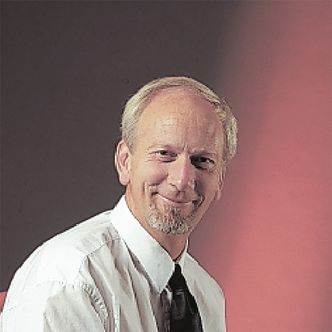 Trenger mer presisjon: Redaktør i bladet Plastforum, ingeniør Asle Isaksen mener vi trenger en mer presis definisjon av hva som er plast før vi feller dommen over hva blåskjellene inneholder. Bilde:  Plastforum