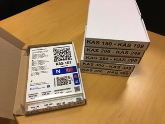 Kjennemerket inneholder en QR-kode som plasseres tre steder på maskinen.