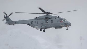 NH90-helikopteret lander på Kjeller mandag formiddag. Bilde: Eirik Helland Urke