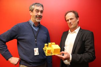 Helge Lunde og Torbjørn Hegdal(t.h.) i Seabox Foto: Tormod Haugstad