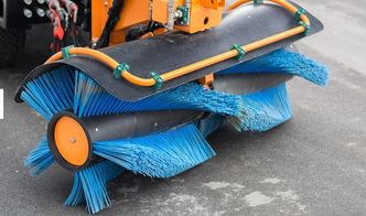 Koster og kantklippere er sommerprodukter fra Rasco.