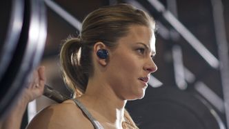 Bose Soundsport Free sitter ganske godt på under trening. Foto: Bose