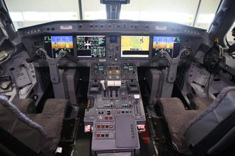 Slik ser det ut inne i cockpit på LN-WEA. Avionikken er levert av Honeywell (Primus Epic 2). Foto:  Per Erlien Dalløkken