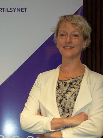 Direktør for Forbrukertilsynet Elisabeth Lier Haugseth ønsker at det skal bli lettere for næringsdrivende å lage digitale avtalevilkår. Derfor har tilsynet nå lansert en digital avtaleveileder. Foto: Caroline M. Svendsen