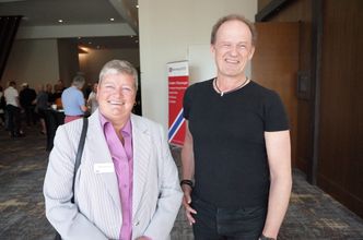 Vinnere: Hege Kverneland som teknologidirektør i National Oilwell Varco og forretningsutvikler Torbjørn Hegdal fikk i dag prisen «Spotlighet on Technology Award» under oljemessen i Houston. Seabox som renser sjøvann på havbunnen har tatt 15 år å utvikle. Foto:  Tormod Haugstad