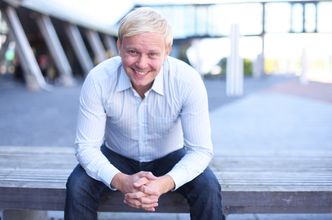 Informasjonssjef i Telenor Norge, Magnus Line forteller at man ikke er låst til de valgene man tar. Foto: Telenor