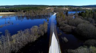 E16 ved Kongsvinger ble stengt for trafikk onsdag  Foto:  Cornelius Poppe/NTB scanpix