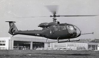 Jomfruferd med Fenestron-rotoren på den andre Gazelle-prototypen for 50 år siden. Her var en T-stabilisator over halerotoren som forsvant på produksjonseksemplarene. Foto:  Airbus