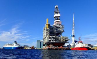 Boreplattformen veier 22.000 tonn. Snart skal den installeres på feltet, som den første plattformen noensinne i ett eneste løft. Foto:  Stig Jessen/Aibel