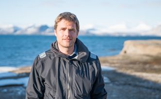 Halfdan Kierulf i kartverket. Foto:  Eirik Helland Urke