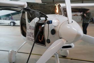 Fremdrift: Det er en meget enkel og lett motor som trengs til å fly. Den er produsert av Pipistrel og de litt over 60 kW (75 kW inntil 5 minutter) trekker den trebladede propellen i mellom 1800 og 2400 omdreininger i minuttet. Foto: Eirik Helland Urke