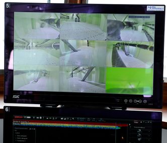 Teknologi fra oppdrett: Brønnbåt-teknologi for overvåkning av lasterommene er siste nytt i fiskeflåten.  Foto:   Erik Jenssen