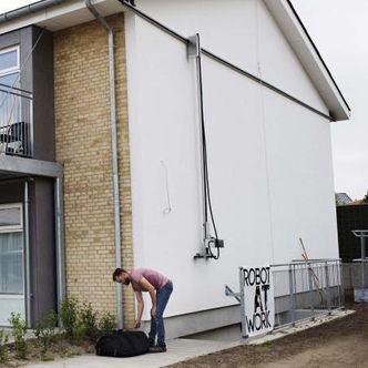 Den nye roboten kan bevege seg fritt over en overflate av hvilken som helst størrelse, siden rammesystemet er skalerbart. Foto:  Maria Fonfara