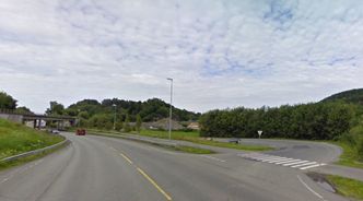Slik ser krysset ut i dag. Foto: Google Maps