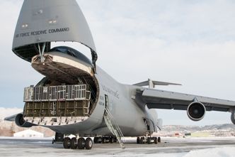 Et C-5 Galaxy på Værnes i forbindelse med Cold Response i 2016. Foto: Rune Haarstad / Forsvaret