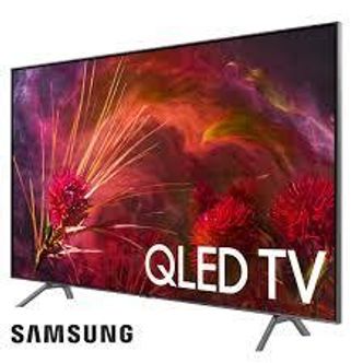 Litt færre: OLED eller QLED. TV-leverandørne lokker med ny teknologi. Likevel gikk omsetningen ned. Men vi kjøpte flere av de store TV-ene. Foto:  Samsung