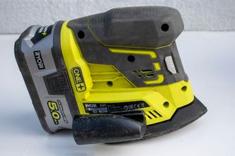 Best: Ryobi har både den billigste og den mest effektive plansliperen i testen. Men vi skulle ha ønsket et støvfilter. Foto: Odd Richard Valmot