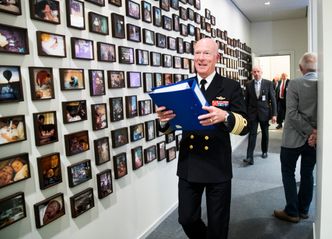 Forsvarssjef Haakon Bruun-Hanssen under åpen høring i Stortingets kontroll-og konstitusjonskomite i riksrevisjonens undersøkelse av oppfølging av objektsikring. Foto:  Berit Roald / NTB scanpix