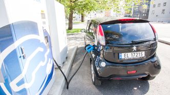 Ion lader på CHAdeMO-ladere. Foto: Marius Valle