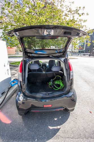 Bagasjeromsplass er ikke bilens sterkeste side. Foto: Marius Valle