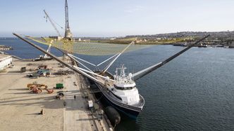 Mr Steven ligger nå til kai i San Pedro hvor det blir gjort nye forbedringer på armer og nett. Foto: SpaceX