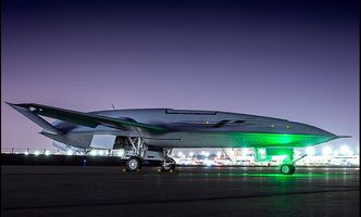 Dette bildet av MQ-25A-prototypen (T1) slapp Boeing i desember i fjor. Foto:  Boeing