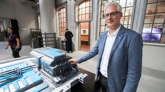 Arnhelm Mittelbach, produksjonsdirektør for Mercedes-Benz E-, C- og EQ-klasse. Foto:  Marius Valle