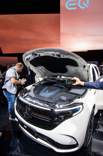 Under panseret er det ikke mye som minner om dieselmotorer. Foto: Marius Valle