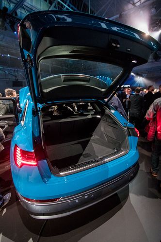 Bagasjerom. Baksetene kan legges ned. Foto:  Marius Valle