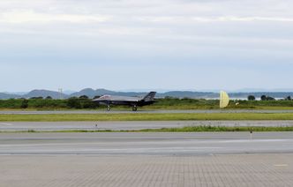 F-35A med bremseskjerm på Ørland flystasjon. Foto: Torbjørn Kjosvold / Forsvaret