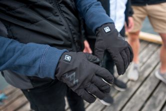 Hansker med batteri: Kalde hender hører fortiden til. Foto: Havard Zeiner