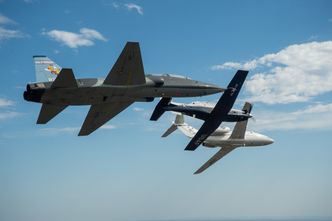 T-38 Talon (fra venstre), T-6 Texan II og T-1 Jayhawk ved Laughlin Air Force Base i Texas. Foto: Moshe Paul
