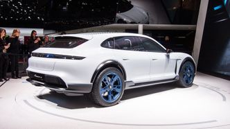 Porsche Mission E Cross Turismo. Foto:  Marius Valle